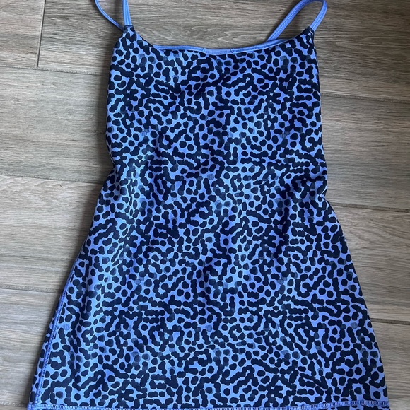 Lululemon size 6 tank - Picture 4 of 6